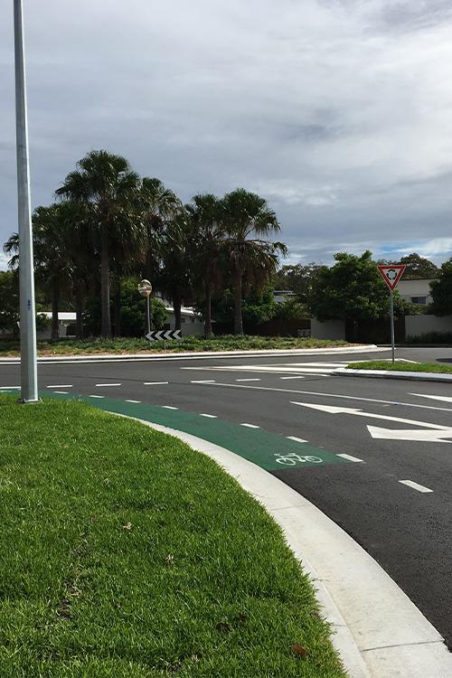 bicycle lane on roundabout